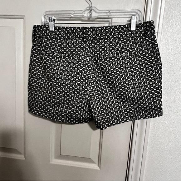 Gap Khaki Shorts Womens Size 10 Mid Rise Chino 3" Inseam Twill Geometric Green - Picture 3 of 6